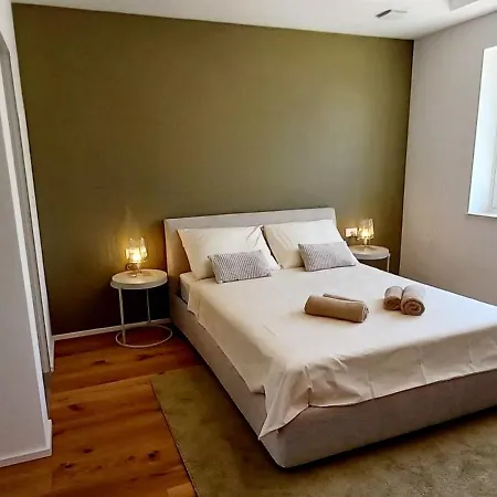 Salvore & Faro, New Luxury Houses, Heated Pool, Near Beaches, - Istria Villa