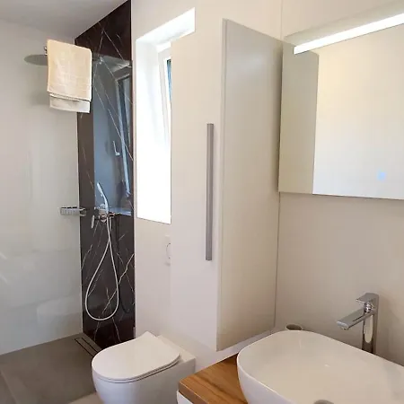 Salvore & Faro, New Luxury Houses, Heated Pool, Near Beaches, - Istria Villa