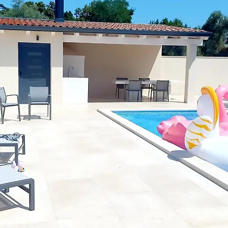 Salvore & Faro, New Luxury Houses, Heated Pool, Near Beaches, - Istria *