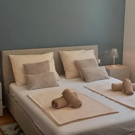 Salvore & Faro, New Luxury Houses, Heated Pool, Near Beaches, - Istria Villa
