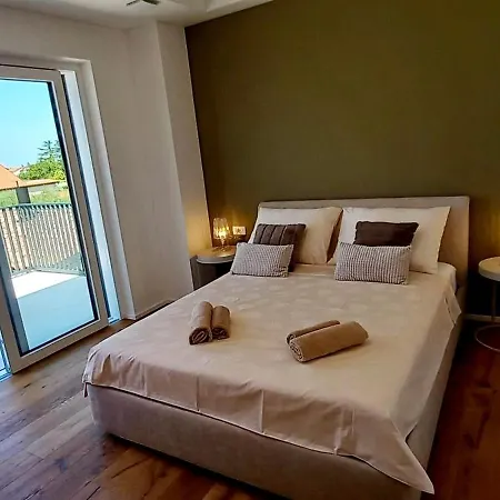 Salvore & Faro, New Luxury Houses, Heated Pool, Near Beaches, - Istria