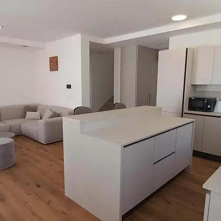 Villa Salvore & Faro, New Luxury Houses, Heated Pool, Near Beaches, - Istria *
