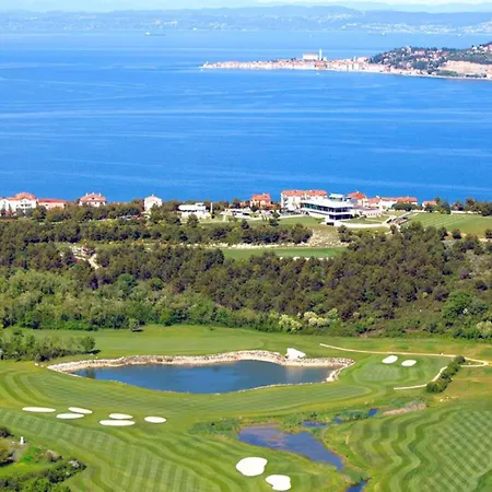 Salvore & Faro, New Luxury Houses, Heated Pool, Near Beaches, - Istria Villa *