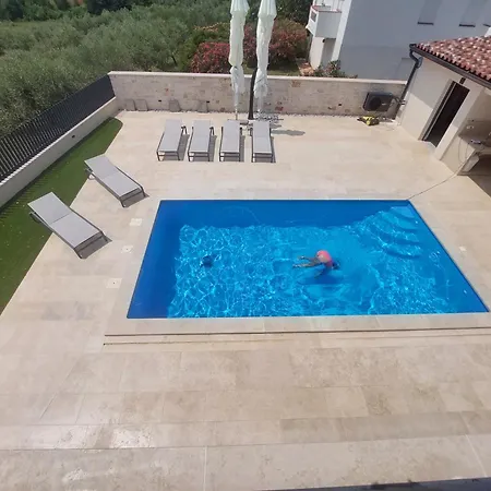 Salvore & Faro, New Luxury Houses, Heated Pool, Near Beaches, - Istria