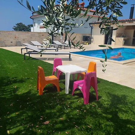 Βίλα Salvore & Faro, New Luxury Houses, Heated Pool, Near Beaches, - Istria Savudrija