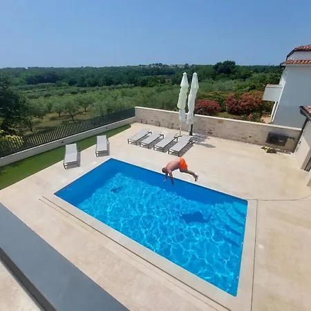 Salvore & Faro, New Luxury Houses, Heated Pool, Near Beaches, - Istria Βίλα